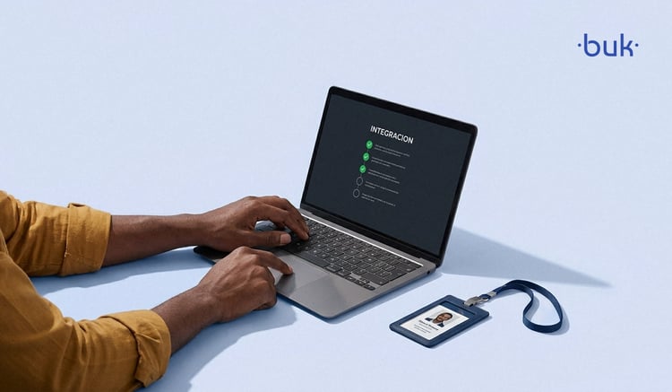 <span id=hs_cos_wrapper_name class=hs_cos_wrapper hs_cos_wrapper_meta_field hs_cos_wrapper_type_text style= data-hs-cos-general-type=meta_field data-hs-cos-type=text Procesos de Onboarding: Tips para automatizarlos